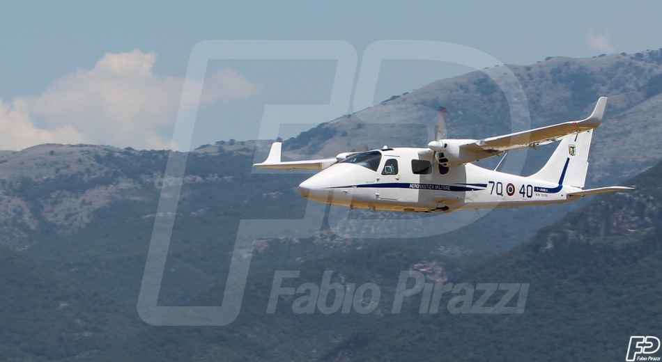 AEROPORTO COMANI,70° STORMO, SCUOLA ADDESTRAMENTO PILOTI AEREO 201° GRUPPO VOLO,LATINA SCALO,AEREI MILITARI , T-2006 A, AERONAUTICA .