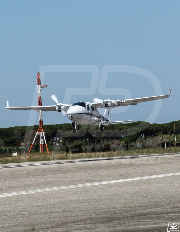 AEROPORTO COMANI,70° STORMO, SCUOLA ADDESTRAMENTO PILOTI AEREO 201° GRUPPO VOLO,LATINA SCALO,AEREI MILITARI , T-2006 A, AERONAUTICA .