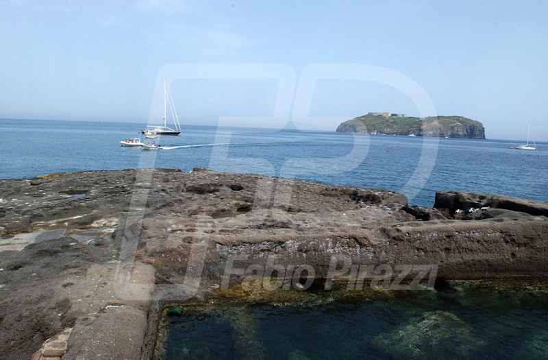 VENTOTENE52_